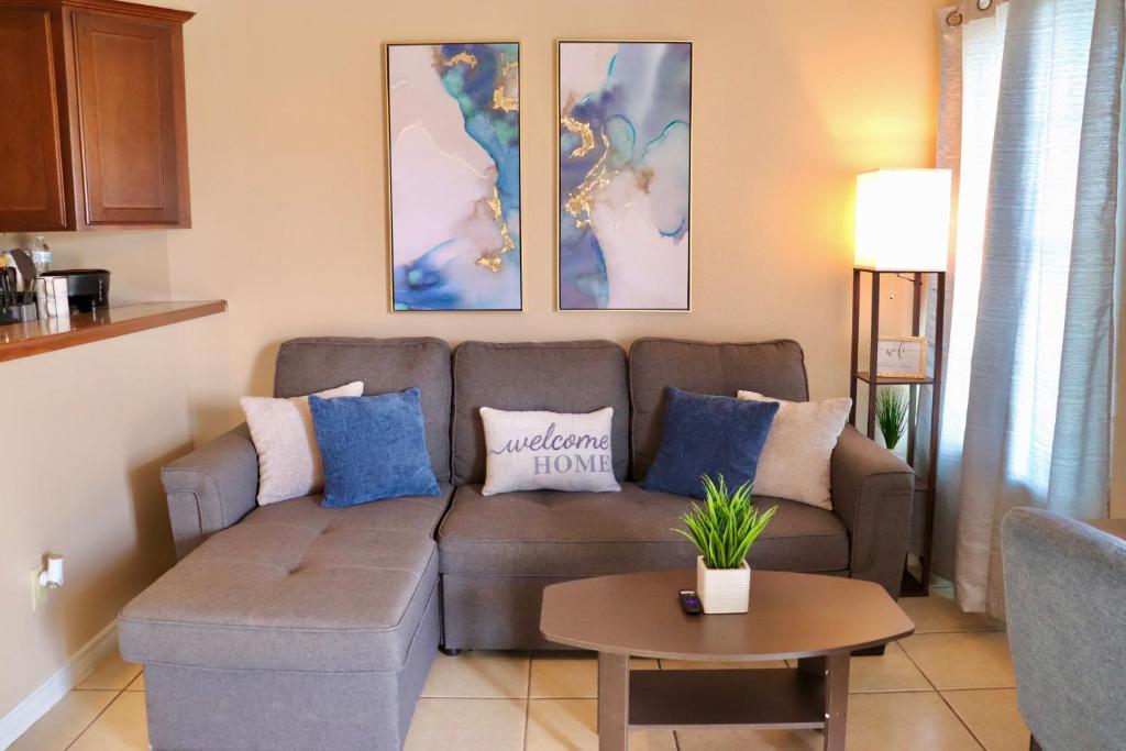 The Transient Stay #4, Eagle Pass