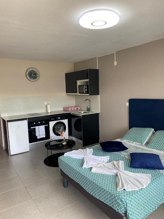 Pacifique Suite, Cayenne