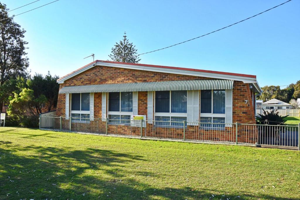 Mountain View Hat Head - Bring your own linen., Hat Head