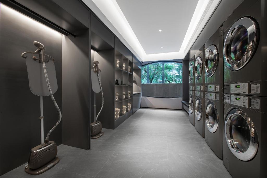 Ramada Plaza Guangzhou  Hotel Executive Twin - Guestroom