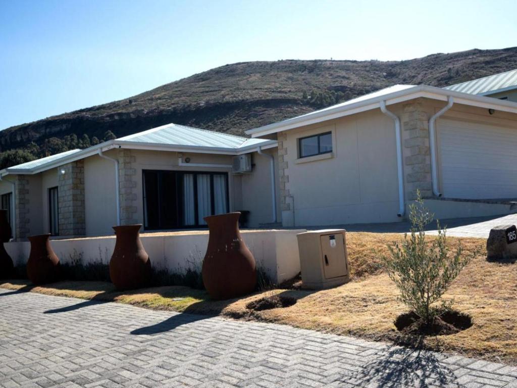 Clarens Breakaway, Clarens