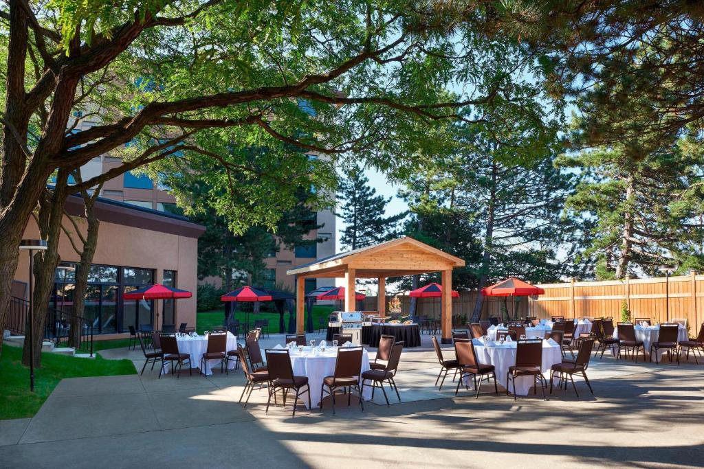 Four Points by Sheraton Toronto Airport