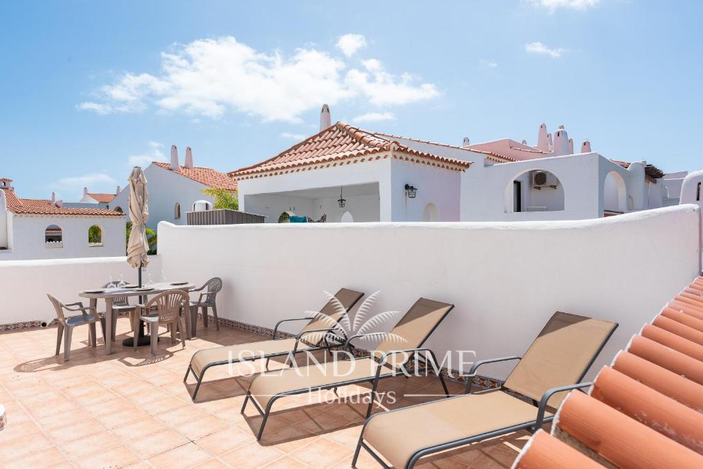 Huge Terrace Holiday in Heated Pool Complex with Teide Views FC1209 - 1