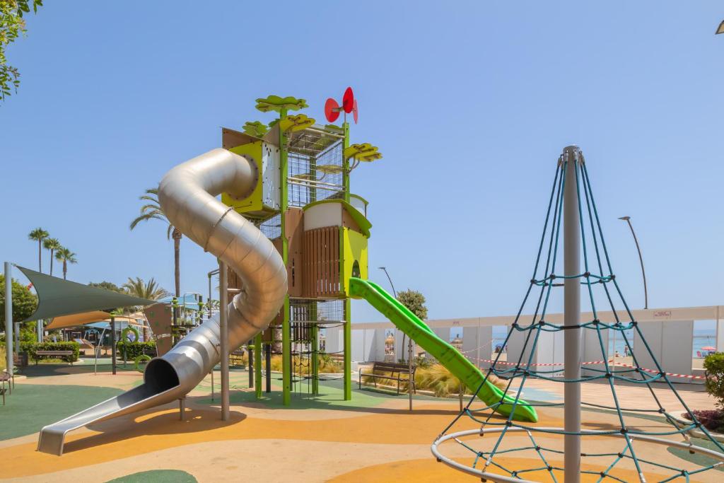 Estepona DownTown Near The Beach - Happy Rentals - 2