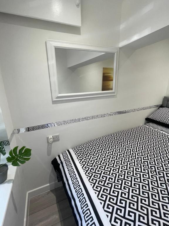 Executive Ensuite Double Room, Milton Keynes up to 28 OFF