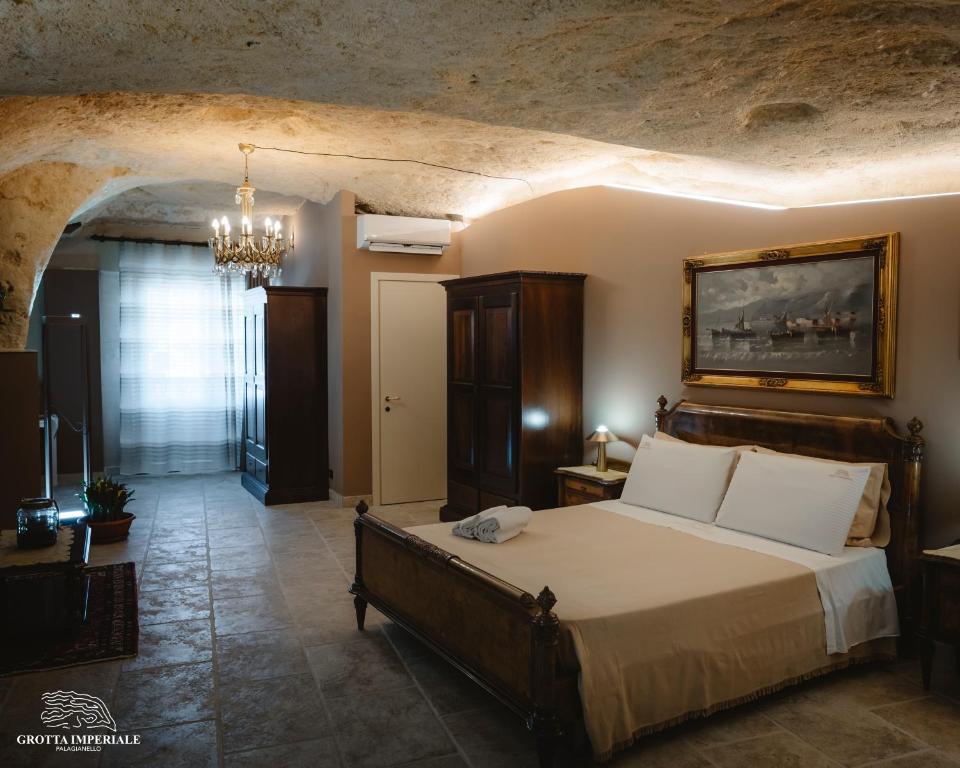 Grotta Imperiale, Palagianello