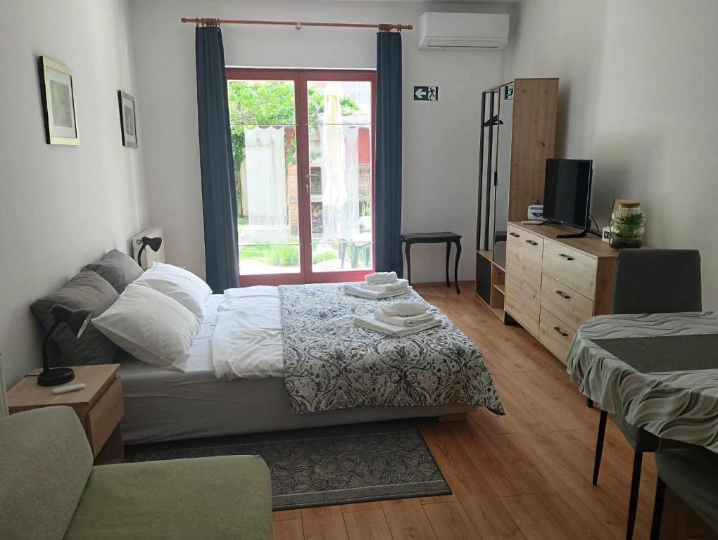 Osijek OASIS, Osijek