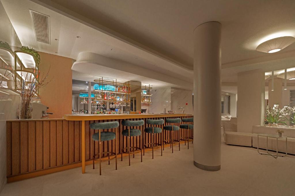 Bar/lounge