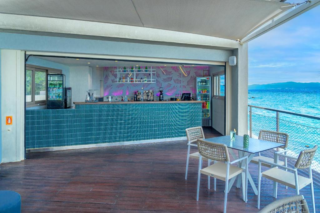 Bar/lounge
