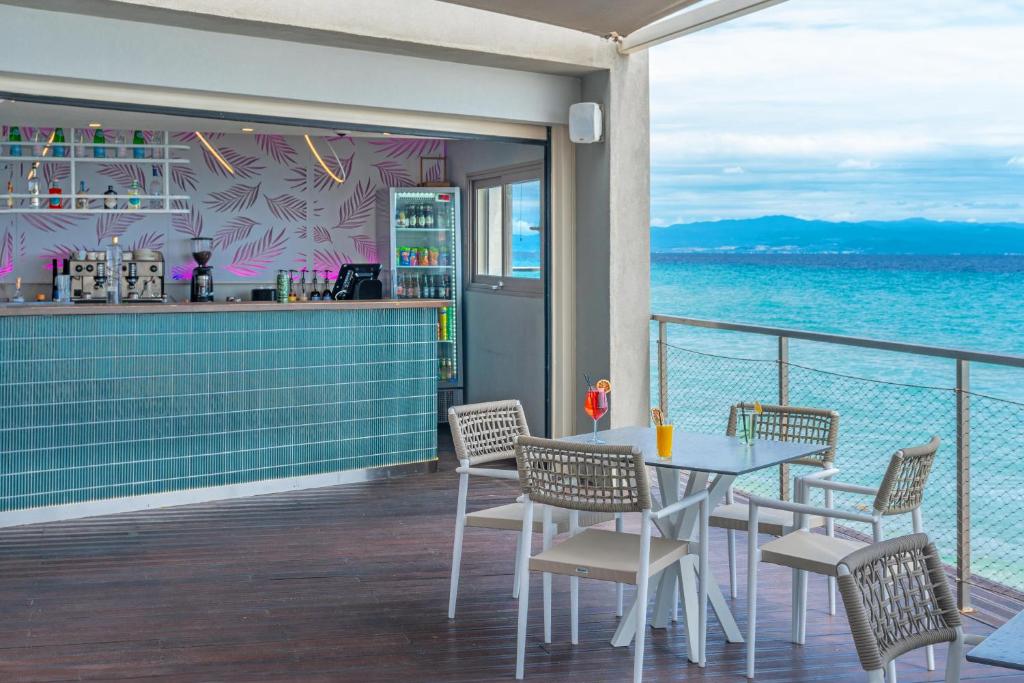 Bar/lounge