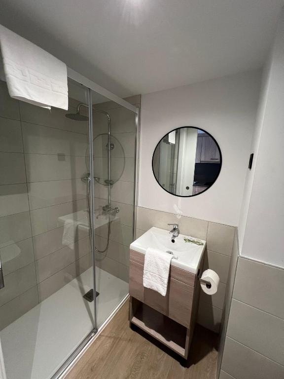 Micampus Barcelona Student Residence - 4