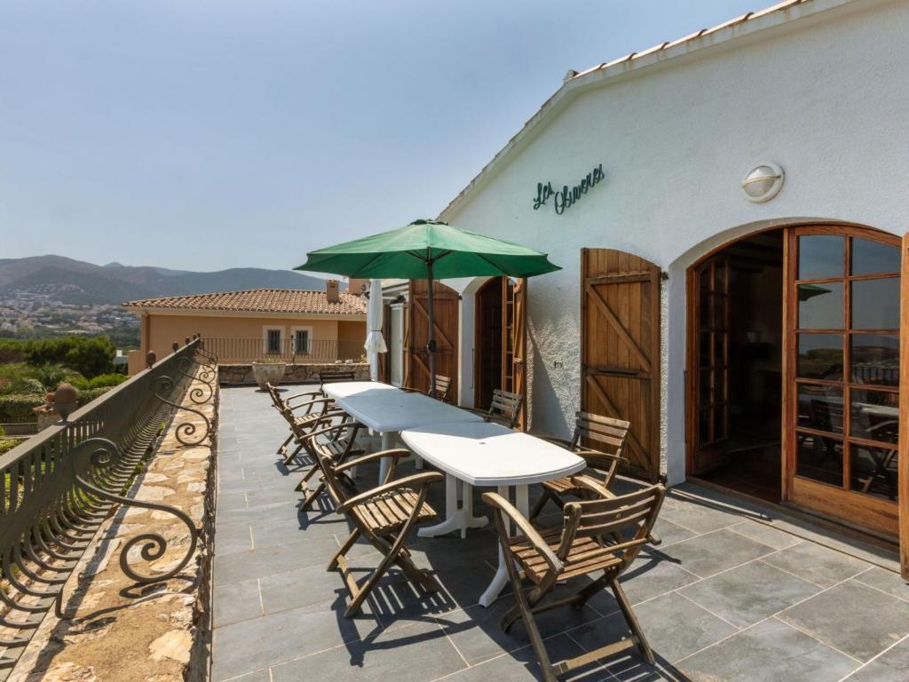 Villa Les Oliveres by Interhome - 2