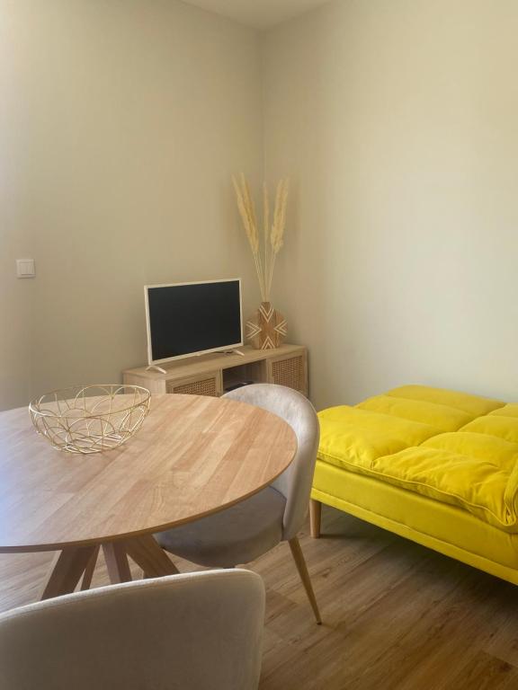 APT8 - Oporto2All, Bandeira