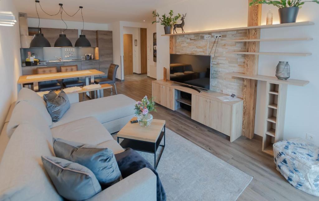 Apartment with Terrace - Top 6