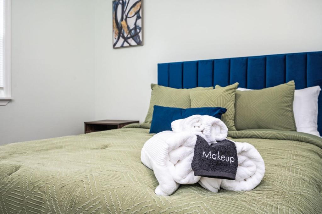 Cozy 2BD Retreat A Short Walk to Westside Beltline, Atlanta