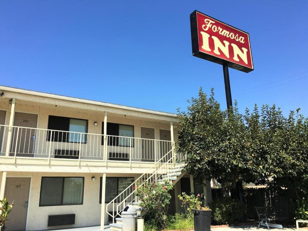 Formosa Inn, Fresno