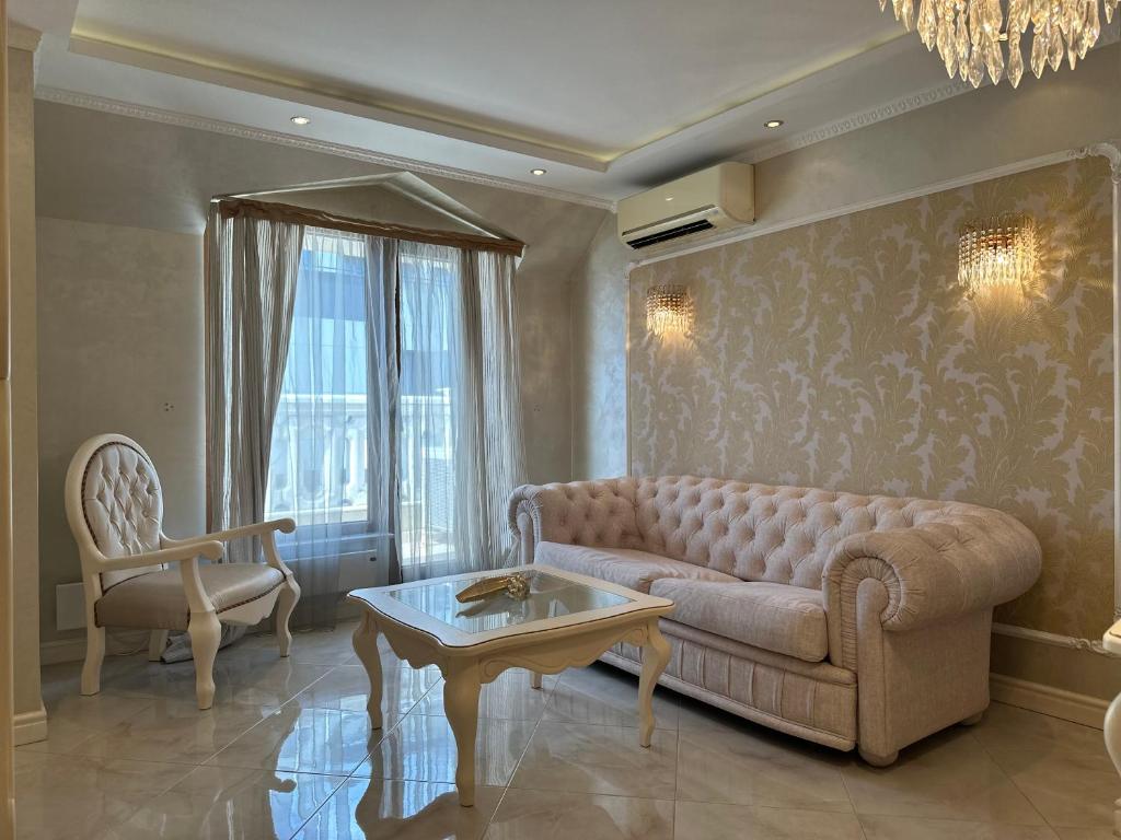 Yo Two - Central Varna Lux Apartment with Parking, Varna