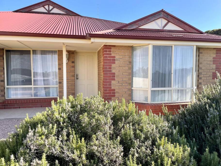 Hughes by the Sea, Port Moonta