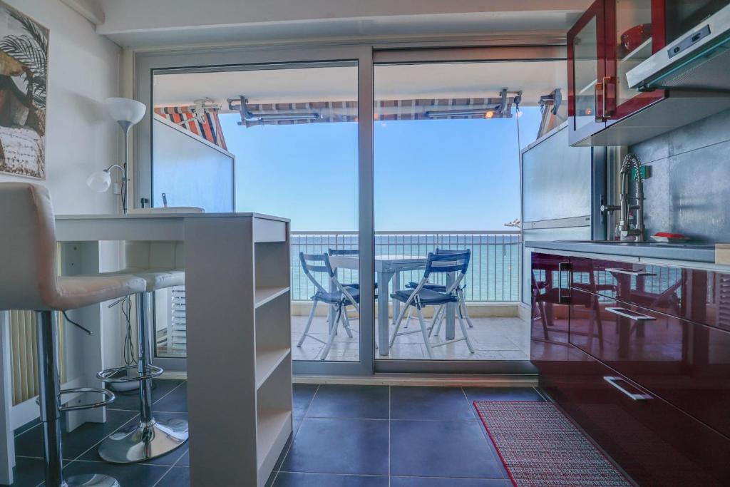 « Château Saint Louis 3 » Vue Mer, Terrasse - 1