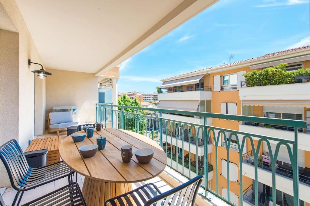 Altezza, parking proche gare, Menton