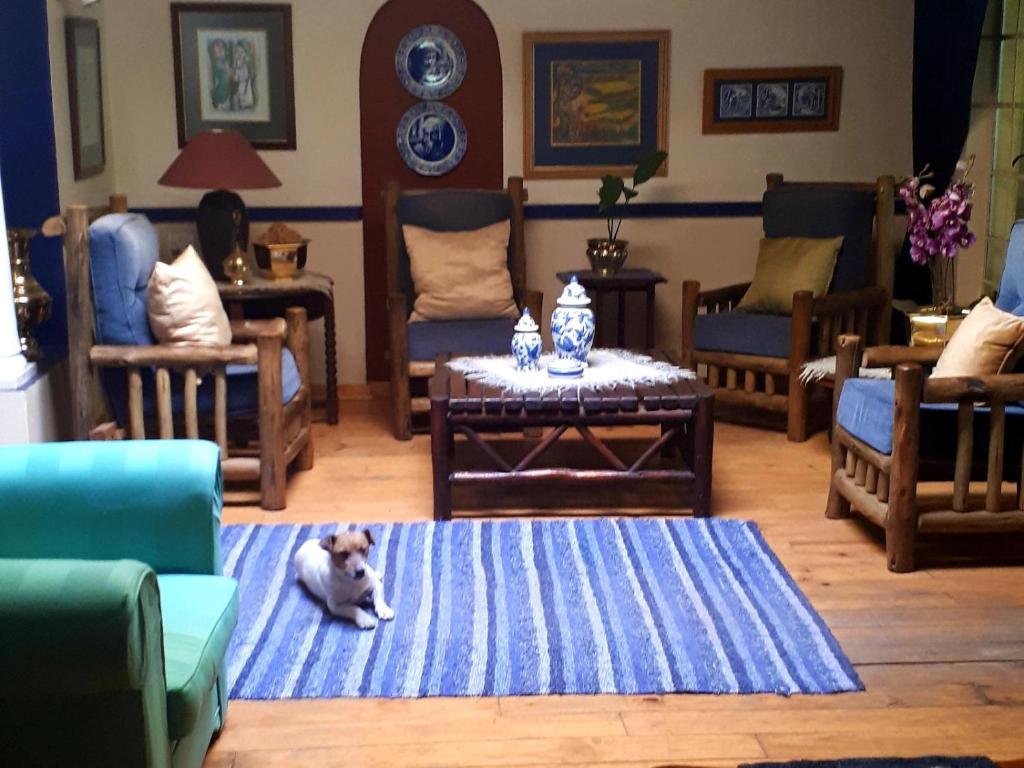 kawasan lounge/TV kongsi