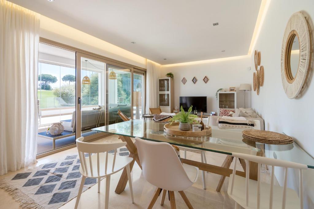 Stylish 3-Bed Apt on La Cala Golf 15th Hole View - 5