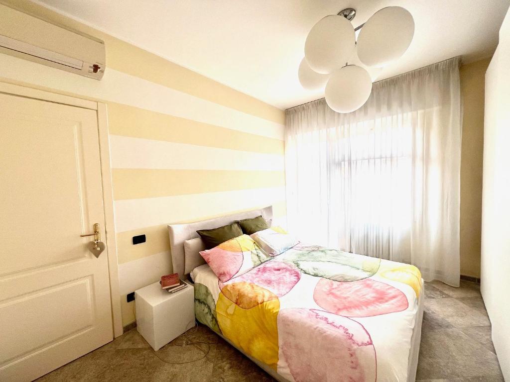 I piedi nell'acqua, Finale Ligure