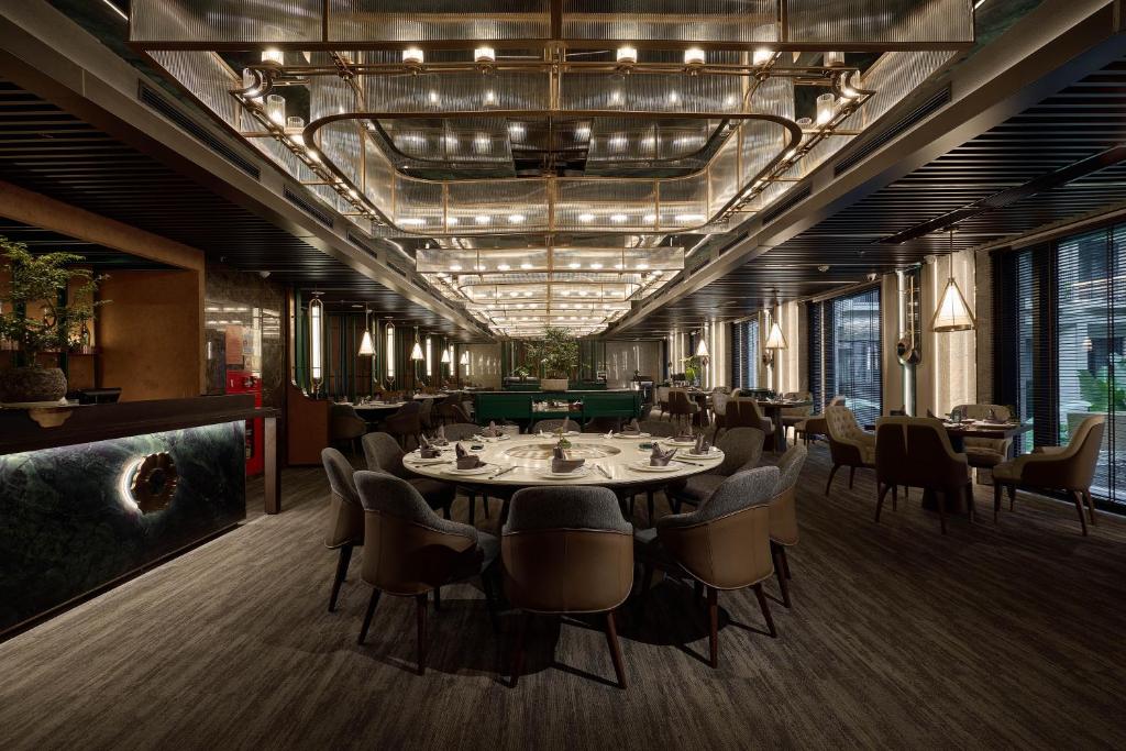 Food and beverages, Rey Hotel Hanoi in Hanoi