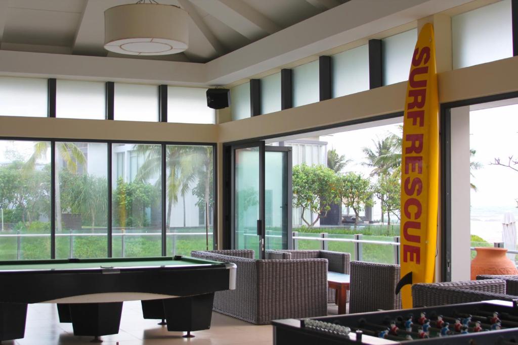 Ocean Apartment with Garden