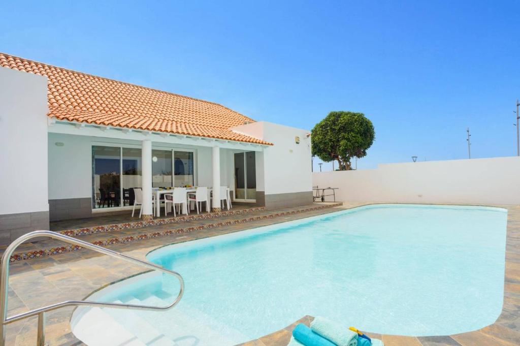 Villa Esmeralda by Villa Plus - 3