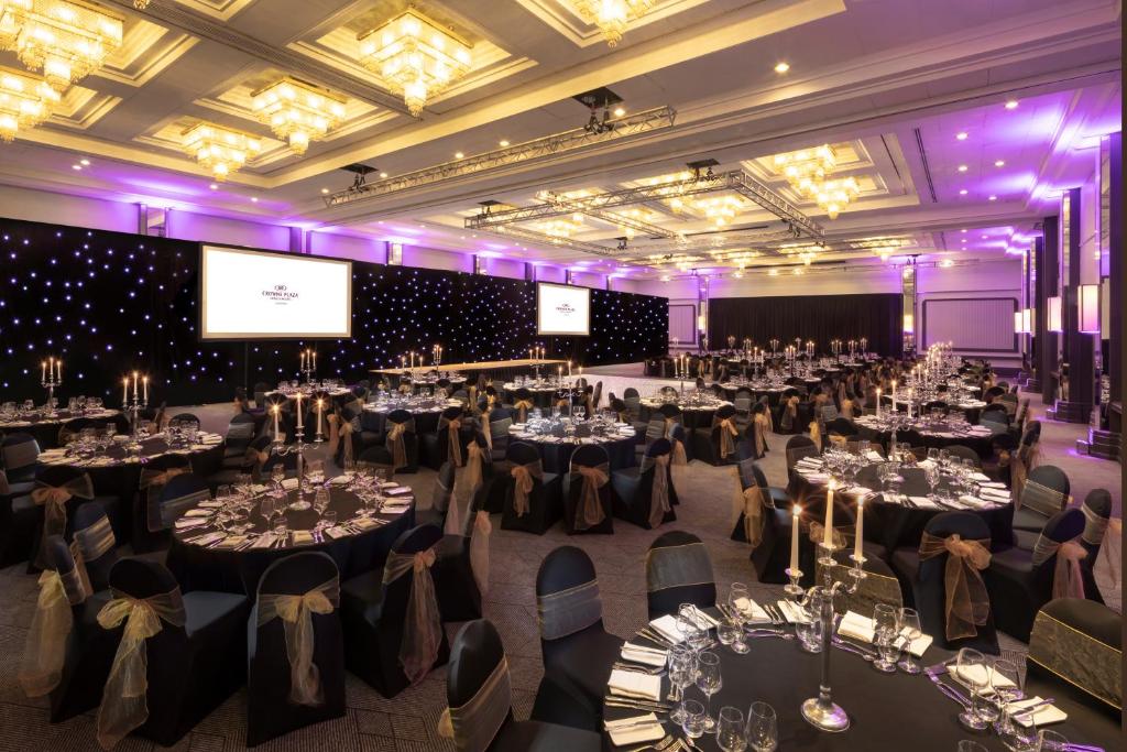 Banquet hall, Crowne Plaza Glasgow By IHG in Glasgow