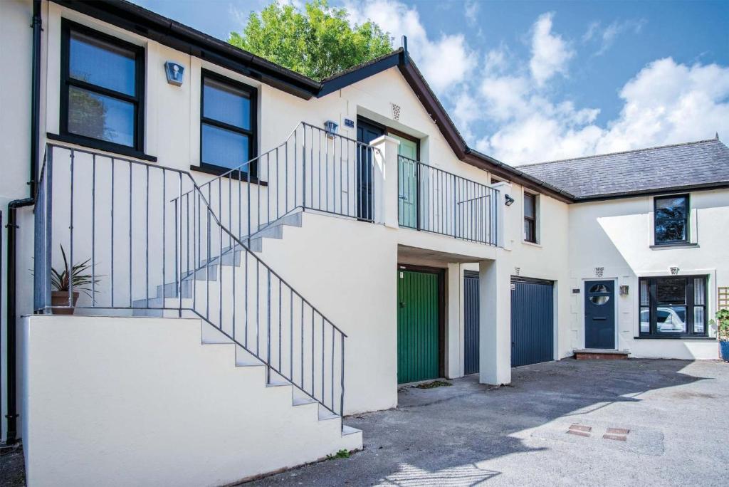 Flat 2 - 1 Bedroom Apartment - Tenby, Tenby