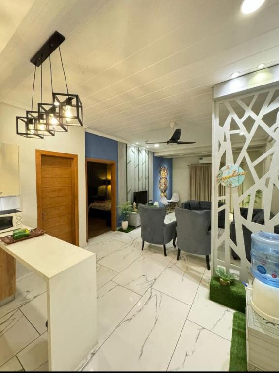 Relax in private, Rávalpindí