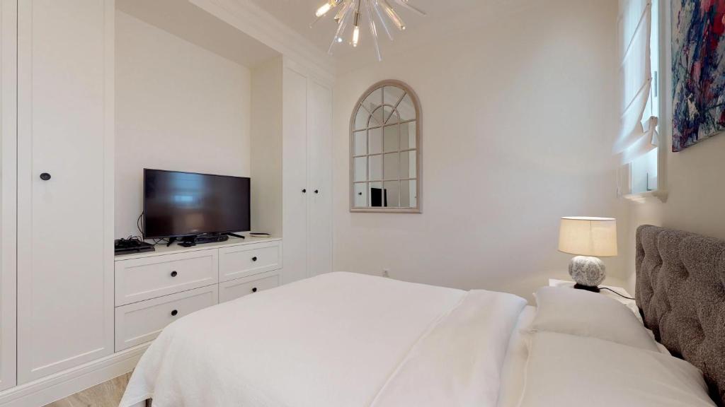 Lustica Bay Waterfront Two Bedroom Apartment - 4