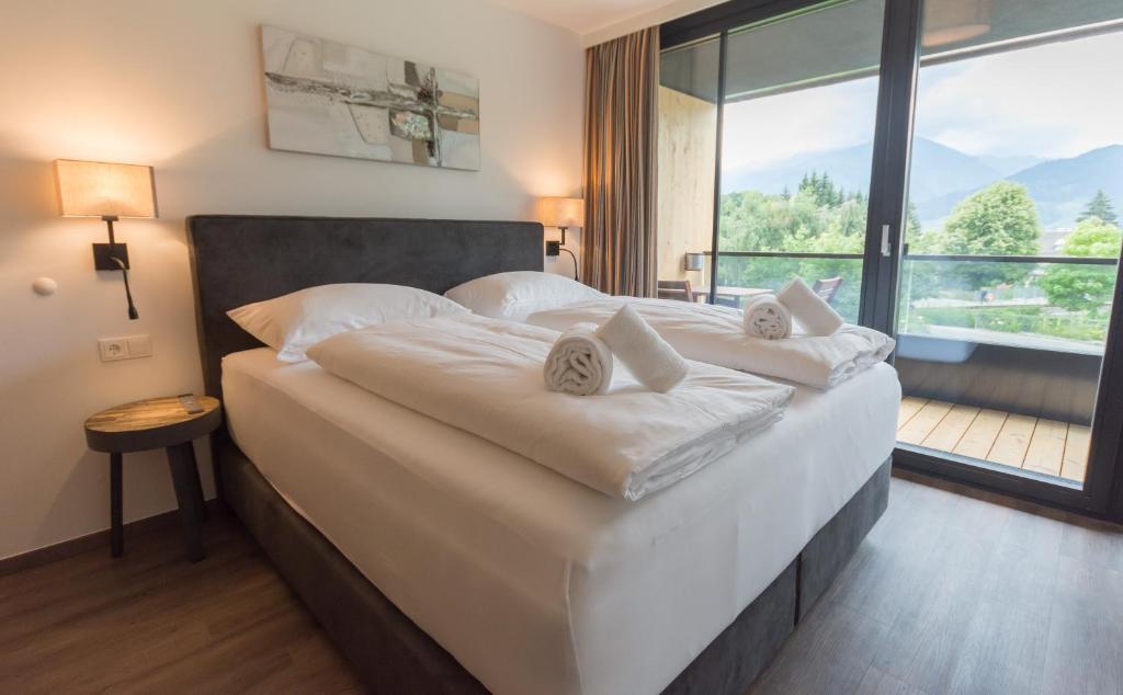 Two-Bedroom Apartment with Balcony - TOP 12
