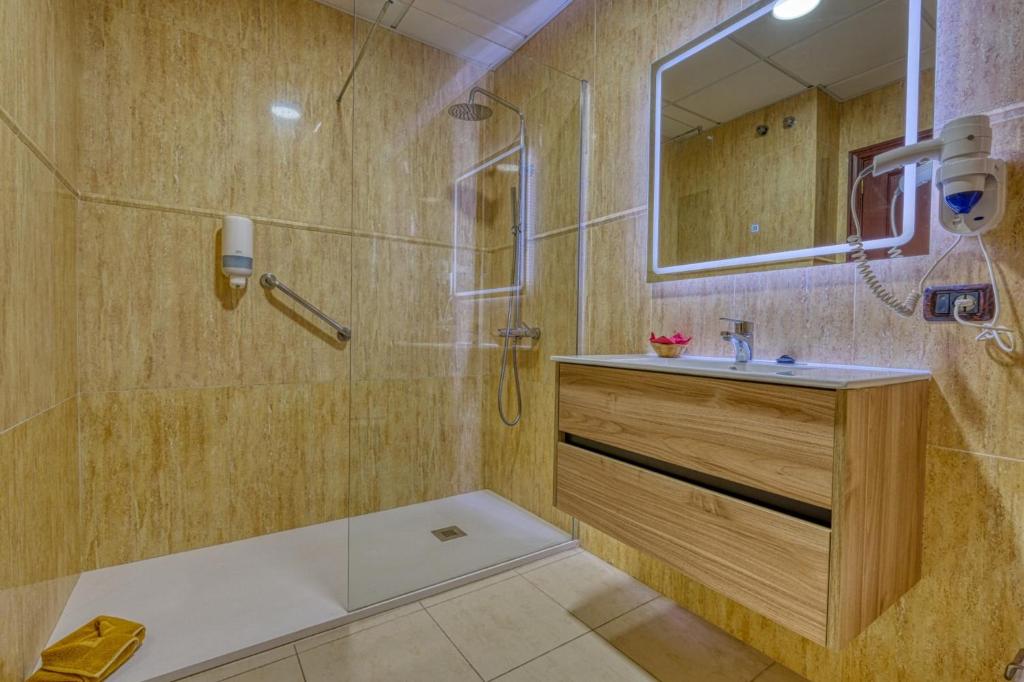 Apartamentos Callaomar — Hotel rooms in Callao Salvaje, Canary Islands