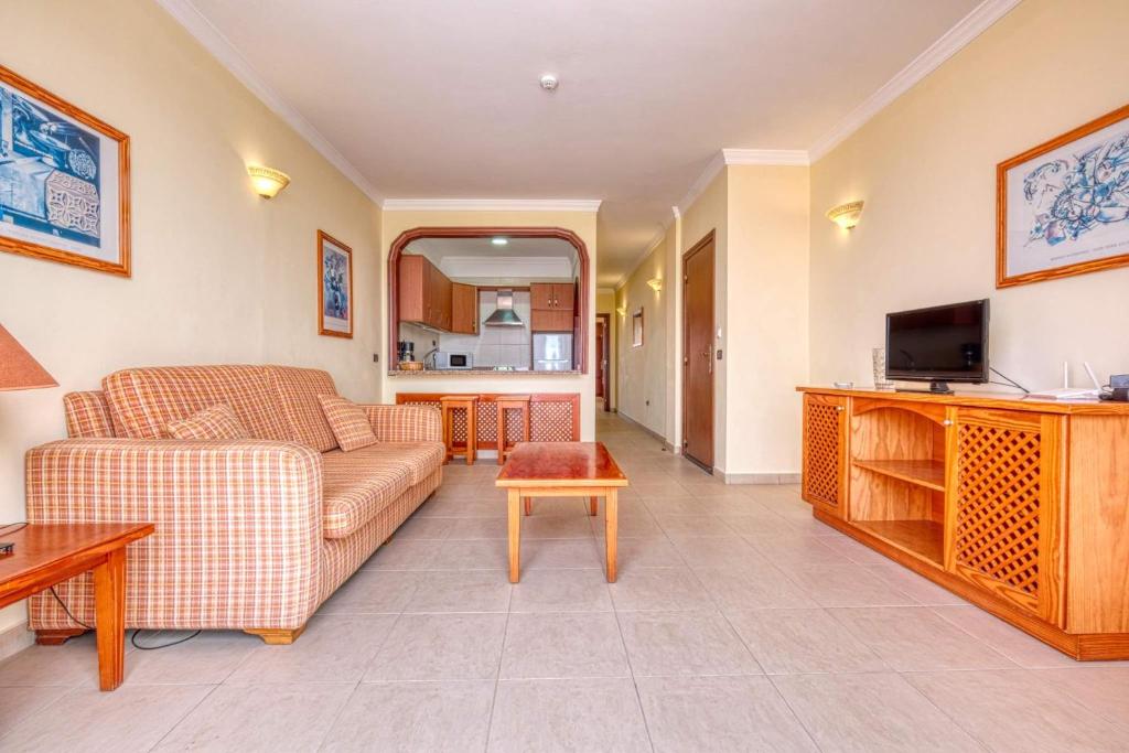Apartamentos Callaomar — Hotel rooms in Callao Salvaje, Canary Islands