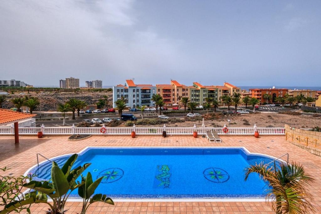 Apartamentos Callaomar — Swimming pool in Callao Salvaje, Canary Islands