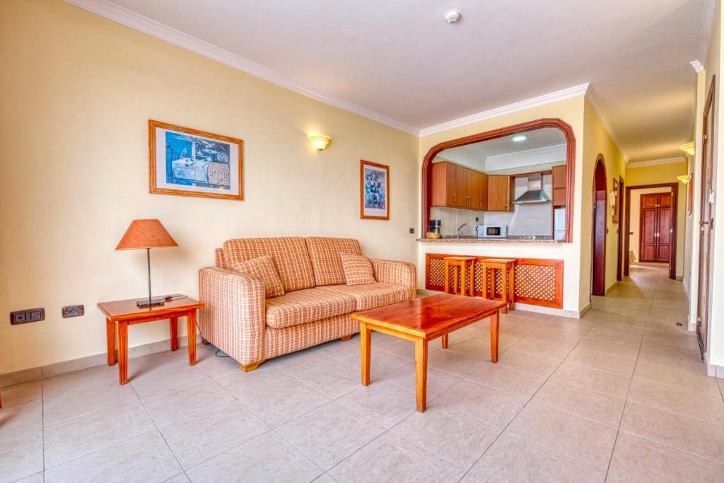 Apartamentos Callaomar — Hotel rooms in Callao Salvaje, Canary Islands