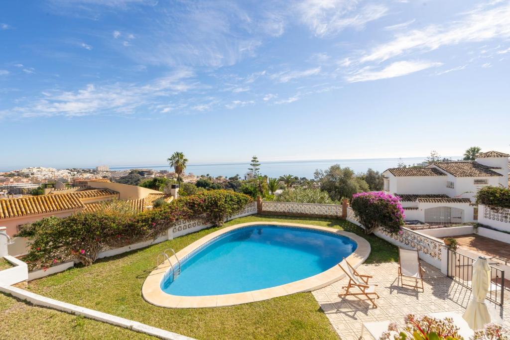Villa con maravillosas vistas y jardines - 3