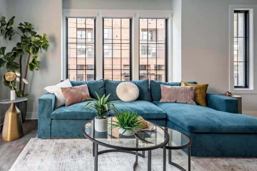 Minter Teal with Rooftop Balcony, Charlotte