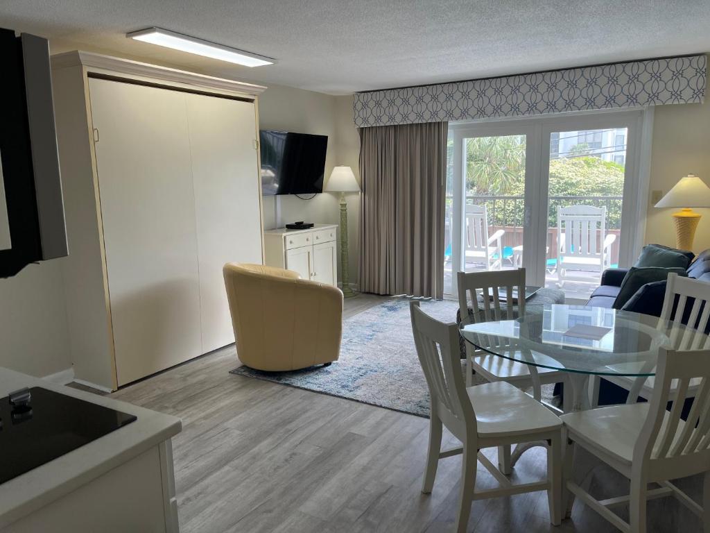 Summer Sands - 105 by Sea Scape Properties, Wrightsville Beach