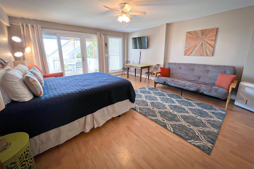 A Short Walk by Sea Scape Properties, Wrightsville Beach