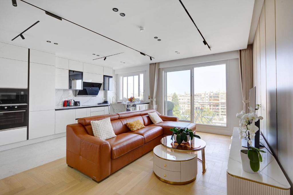 101 Penthouse Royal à Paris avec Vue Imprenable sur la Tour Eiffel - 3