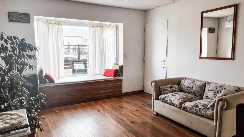 RentUp - Casa con piscina climatizada en una zona tranquila de Bariloche - 1