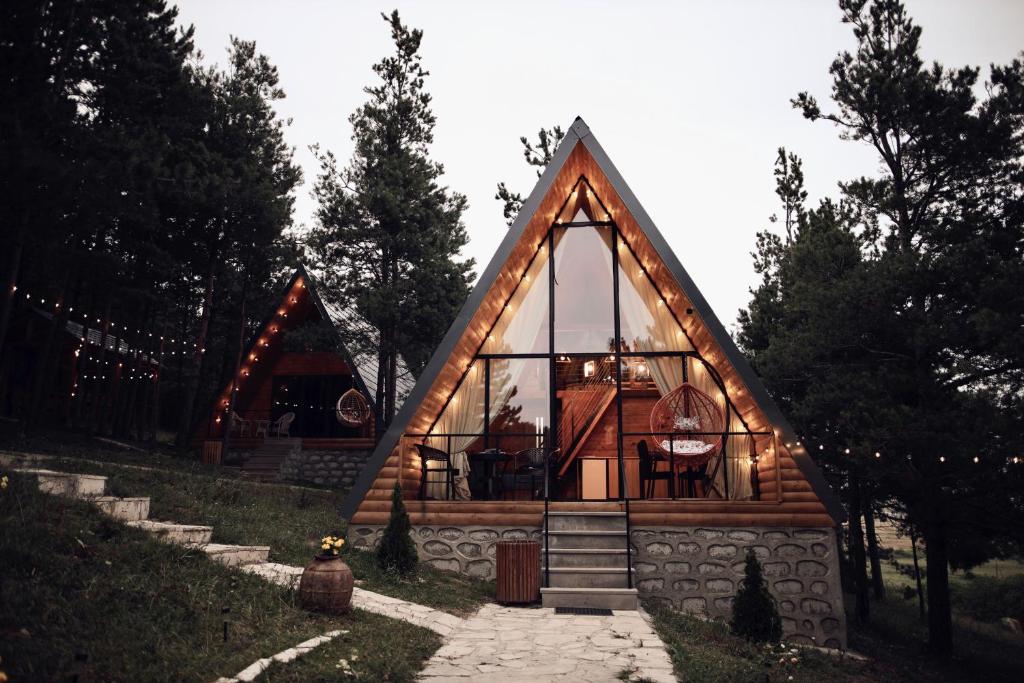 Gyughak Guesthouse, Harzhis