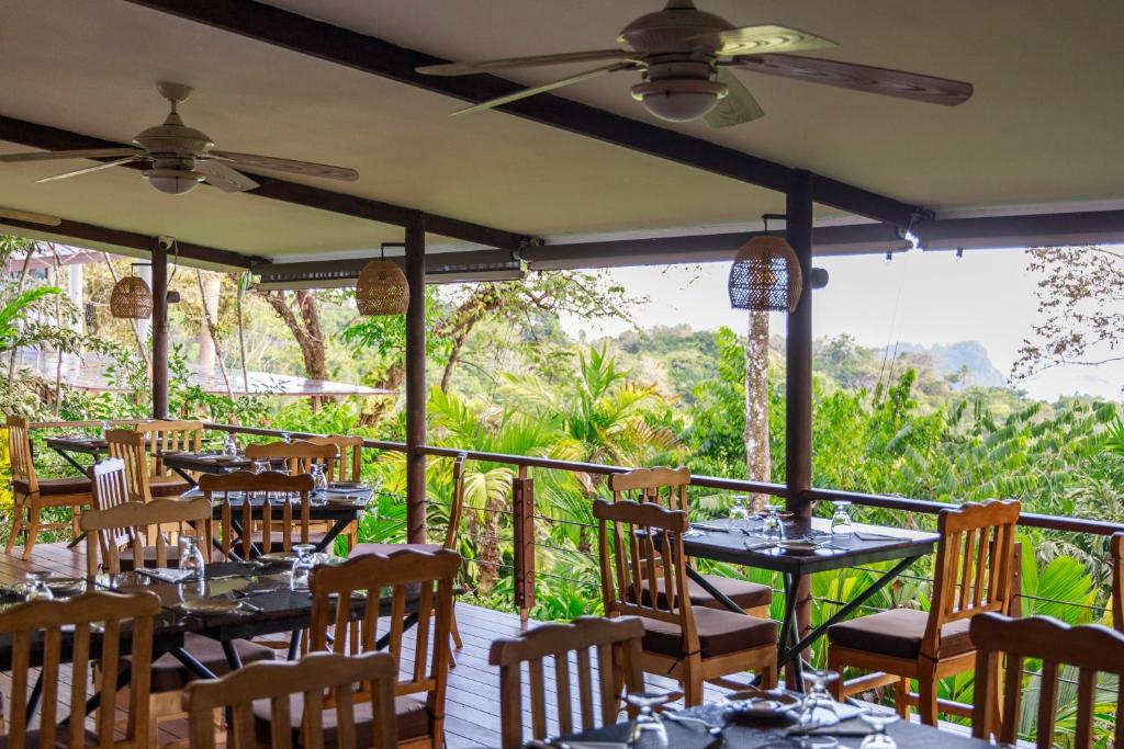 Surrounding environment, Si Como No Resort & Wildlife Refuge in Quepos