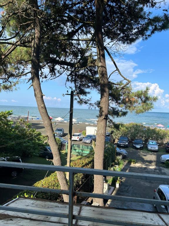 Beach view Apartment, Ureki