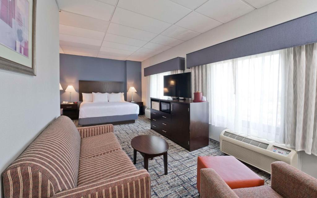Best Western Plus Hotel & Conference Center 호텔 이미지 1