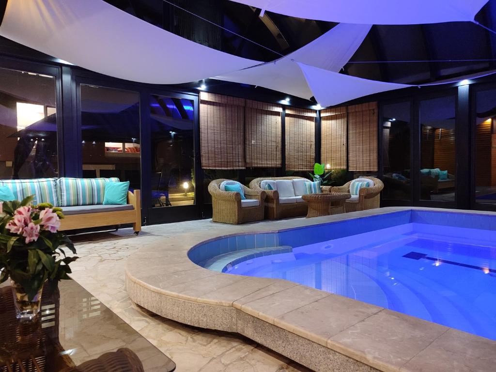 Deluxe Villa Coast River Sarajevo - 3